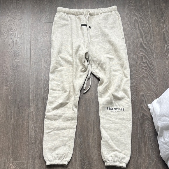 Fear of God Pants - Fear of God Essentials Sweatpants in Light Gray